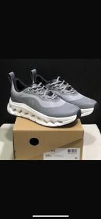 Loewe~oncloud, Kleding | Heren, Schoenen, Ophalen of Verzenden, Zo goed als nieuw