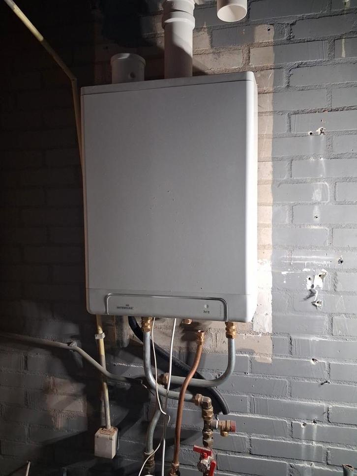 Intergas cv ketel 2 stuks, Doe-het-zelf en Verbouw, Verwarming en Radiatoren, Gebruikt, Cv-ketel of Combi-ketel, 30 tot 80 cm