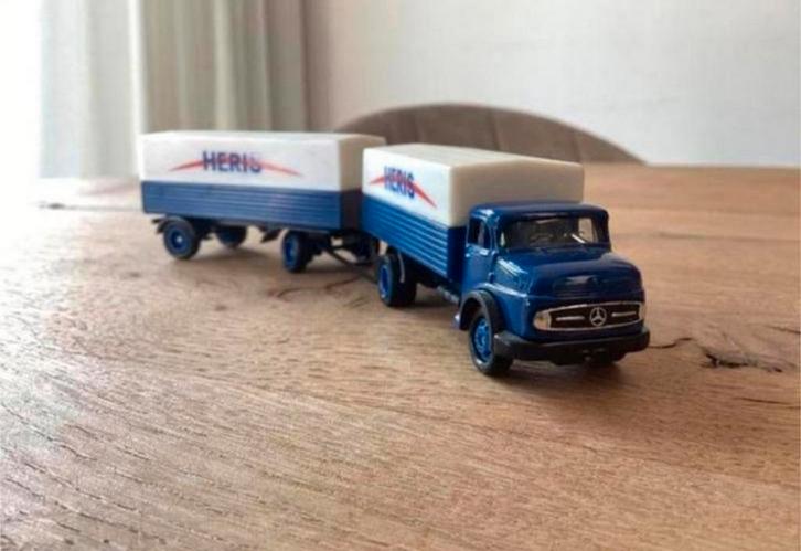 Zeldzaam HERIS Mercedes-Benz Kurzhauber + Aanhanger, Hobby en Vrije tijd, Modelauto's | 1:87, Zo goed als nieuw, Bus of Vrachtwagen