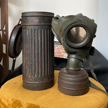 Duitse gasmaskerbus met nummer beschikbaar voor biedingen