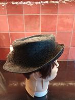 zwarte hoed met grijze bloem, Kleding | Dames, Hoeden en Petten, Ophalen of Verzenden, Zo goed als nieuw, One size fits all
