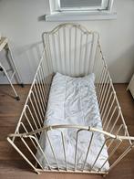 Gietijzer babyledikantje, Kinderen en Baby's, Kinderkamer | Bedden, Ophalen, Gebruikt, Minder dan 140 cm, Minder dan 70 cm