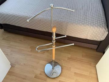 Dressboy  beschikbaar voor biedingen