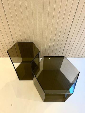 Hexagon tafeltjes FEST Amstersdam roomglas beschikbaar voor biedingen