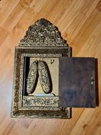 Authentieke hangkast met spiegel en kledingborstel, Ophalen, Rechthoekig, Minder dan 50 cm, Minder dan 100 cm