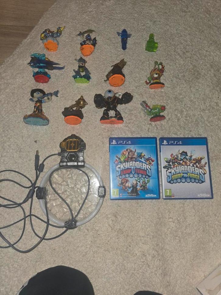 Skylanders PS4 Set met Figuren en Games, Spelcomputers en Games, Games | Sony PlayStation 4, Zo goed als nieuw, Avontuur en Actie