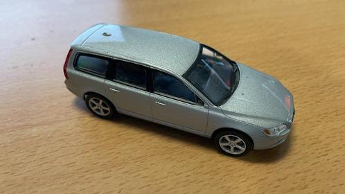 Volvo V70 Zilvergrijs modeljaar 2008 1:43, Hobby en Vrije tijd, Modelauto's | 1:43, Gebruikt, Auto, Overige merken, Ophalen