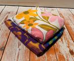 2 Handdoeken Vintage Retro, Ophalen of Verzenden, Gebruikt, Overige kleuren, Handdoek