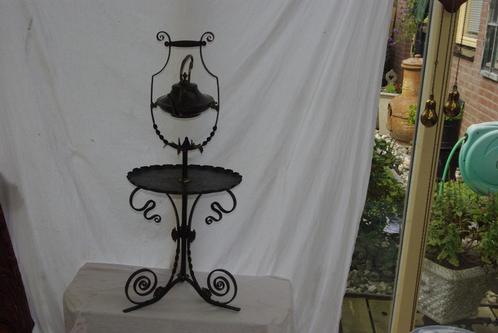 Smeedijzeren standdaard met ketel, Antiek en Kunst, Antiek | Woonaccessoires, Verzenden