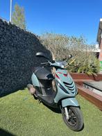 Piaggo zip, Fietsen en Brommers, Scooters | Piaggio, Ophalen, Zo goed als nieuw, Zip