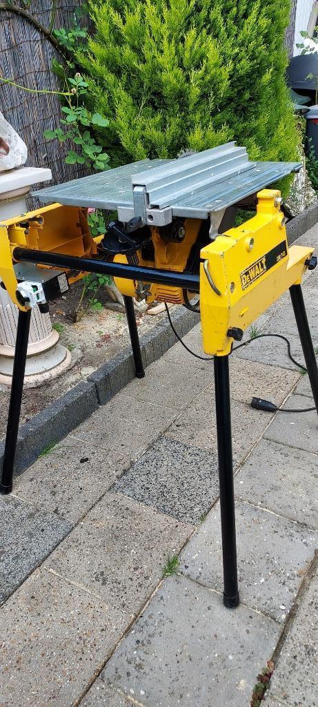DeWalt zaagtafel  TOP staat--met scherp prof.zaagblad--, Doe-het-zelf en Verbouw, Gereedschap | Zaagmachines, Zo goed als nieuw