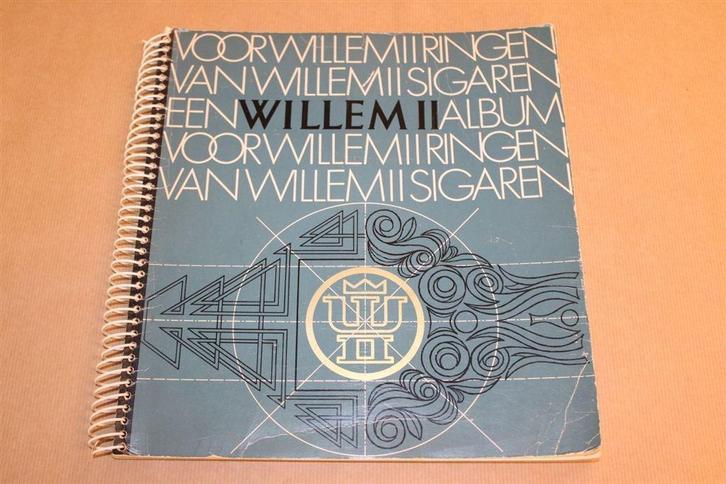 Album voor sigarenringen. 1965. Sigarenandjes. Willem 2., Verzamelen, Rookartikelen, Aanstekers en Luciferdoosjes, Gebruikt, Sigarenbandjes