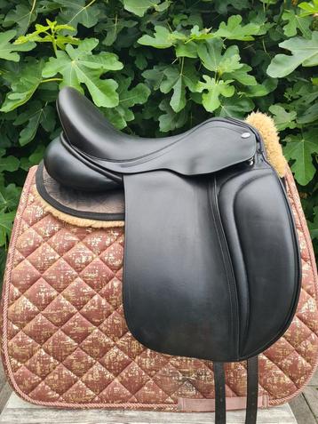 Fryso Ambition zadel, W/17 inch beschikbaar voor biedingen