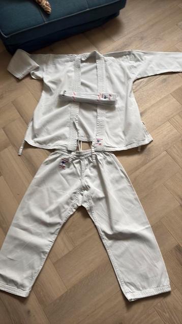 Karate / judo pak beschikbaar voor biedingen