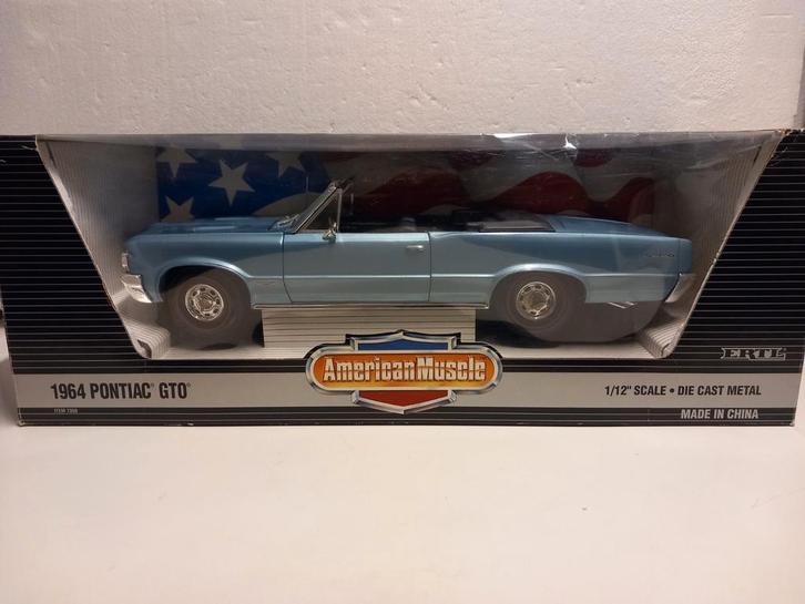 grote Pontiac GTO convertible blue ERTL 40cm lang 1:12 KRD, Hobby en Vrije tijd, Modelauto's | 1:5 tot 1:12, Zo goed als nieuw