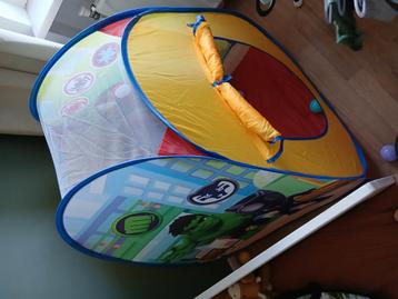 Tent met ballenbal ballen beschikbaar voor biedingen