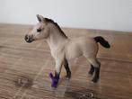 Schleich 42369 Arabier veulen uit paardenstal verzorger, Ophalen of Verzenden, Zo goed als nieuw