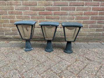 Sokkellamp beschikbaar voor biedingen