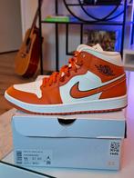 Nike Air Jordan 1 Mid 'Sport Spice' maat 43, Wit, Nike, Nieuw, Ophalen of Verzenden