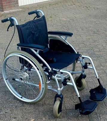 Rolstoel inklapbaar merk Drive 45 cm breed (NIEUWSTAAT) beschikbaar voor biedingen