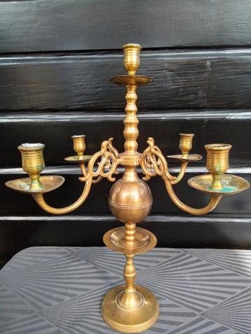 Koperen kandelaar. beschikbaar voor biedingen