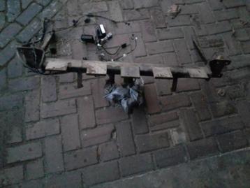 TREKHAAK OPEL ASTRA  TYPE H ,, HB 5 DRS 2004 TOT 2009  beschikbaar voor biedingen