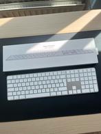 Magic Keybord met Touch ID en numeriek toetsenblok, Computers en Software, Toetsenborden, Ophalen, Zo goed als nieuw