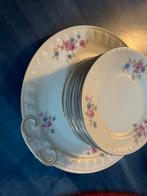 Vintage Porseleinen Borden met Bloemenmotief, Huis en Inrichting, Keuken | Servies, Gebruikt, Ophalen of Verzenden, Bord(en), Overige stijlen
