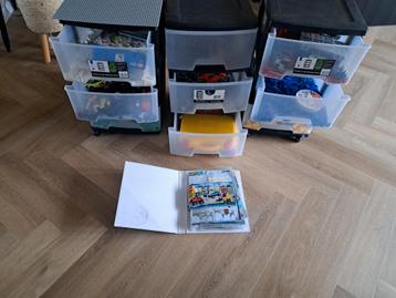 Grote partij Lego met boekjes beschikbaar voor biedingen
