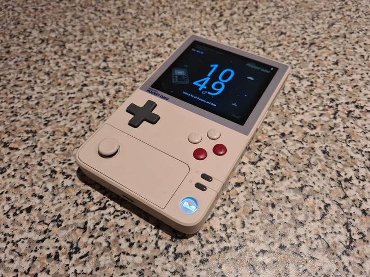 Aya Neo Pocket DMG Android Spelcomputer Handheld / AyaNeo, Spelcomputers en Games, Spelcomputers | Overige, Zo goed als nieuw