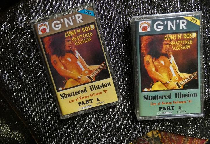 GUNS N' ROSES -Shattered Illusion.1992.2 MC'S. G N’ R., Cd's en Dvd's, Cassettebandjes, Gebruikt, 2 t/m 25 bandjes, Ophalen