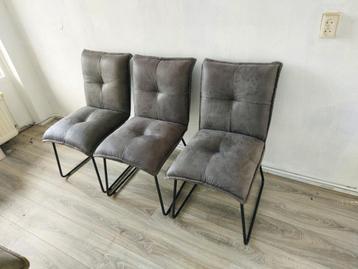 3 Schitterende eetkamer stoelen zwart frame, antraciet stof beschikbaar voor biedingen