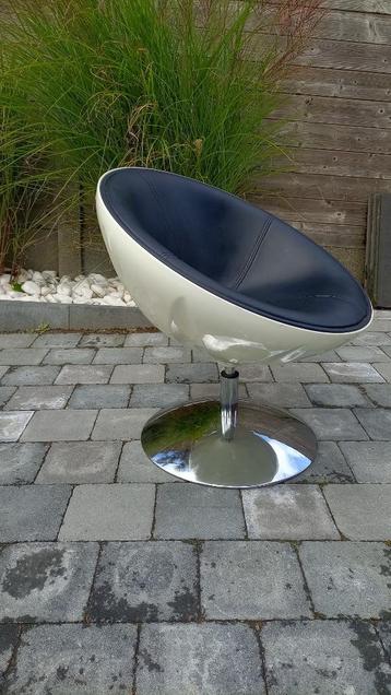 Space Age design draaistoel (Egg Chair stijl) beschikbaar voor biedingen