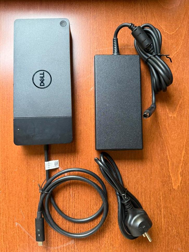 Dell WD19S-180W aangeboden, Computers en Software, Dockingstations, Zo goed als nieuw, Docking station, Laptop, Ophalen of Verzenden