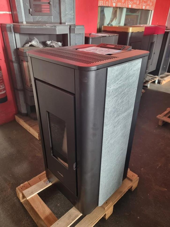 Pelletkachel speksteen van €2350 voor €1500 nieuw, Huis en Inrichting, Kachels, Nieuw, Vrijstaand, Houtkachel, Hout, Ophalen of Verzenden