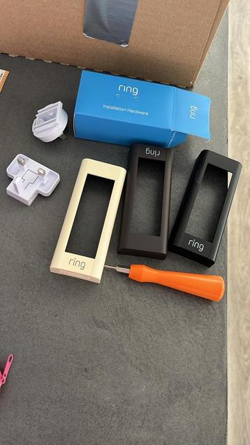 Ring Video Doorbell Gezichtsplaten + Hardware beschikbaar voor biedingen