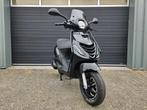 PIAGGIO ZIP 4T E5 BROM BJ 05-2019 ZWART 8011KM + OPTIES, Ophalen of Verzenden, Zo goed als nieuw, Piaggio