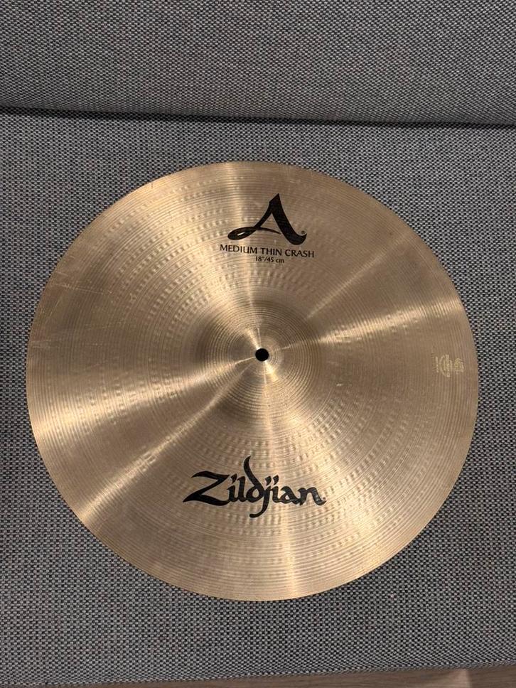 Zildjian A Medium Thin Crash 18”, Muziek en Instrumenten, Drumstellen en Slagwerk, Zo goed als nieuw, Overige merken, Ophalen of Verzenden