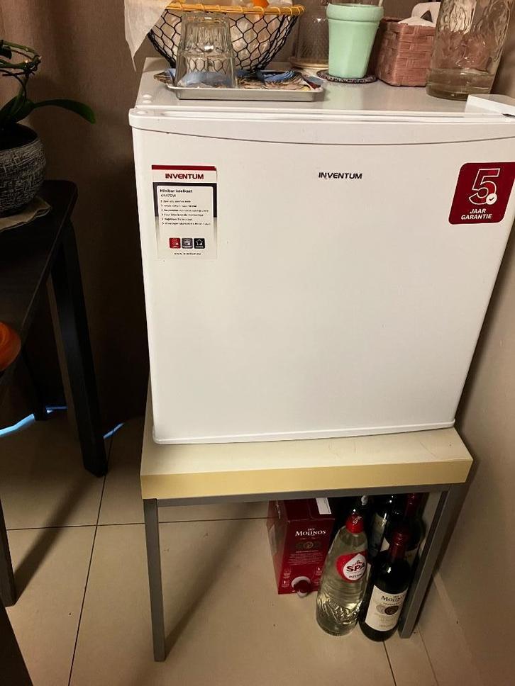 IJskast inventum tafelmodel, Witgoed en Apparatuur, Koelkasten en IJskasten, Zo goed als nieuw, Met vriesvak, Minder dan 75 liter