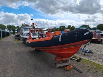 Off shore dikke rib met hypalon tubes met wat werk 7 meter beschikbaar voor biedingen