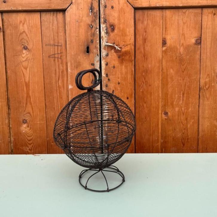 Draadmand metaal eiermand Frankrijk origineel open klappen, Antiek en Kunst, Curiosa en Brocante, Ophalen of Verzenden