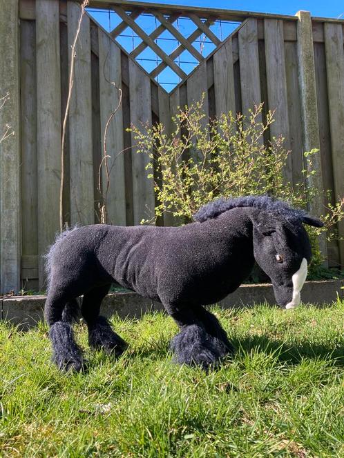 Zwart knuffel paard met witte bles, Kinderen en Baby's, Speelgoed | Knuffels en Pluche, Gebruikt, Paard, Ophalen