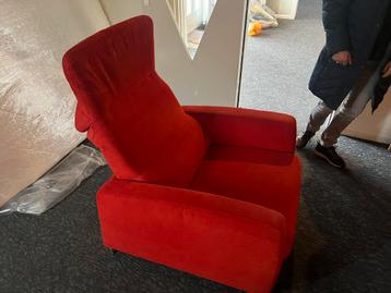 Rood bankstel hele degelijke kwaliteit