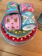 Oilily en pip servies theedoos, Huis en Inrichting, Gebruikt, Ophalen of Verzenden, Bord(en), Overige stijlen