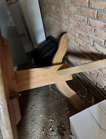 Eikenhouten tafel 1.10 beschikbaar voor biedingen