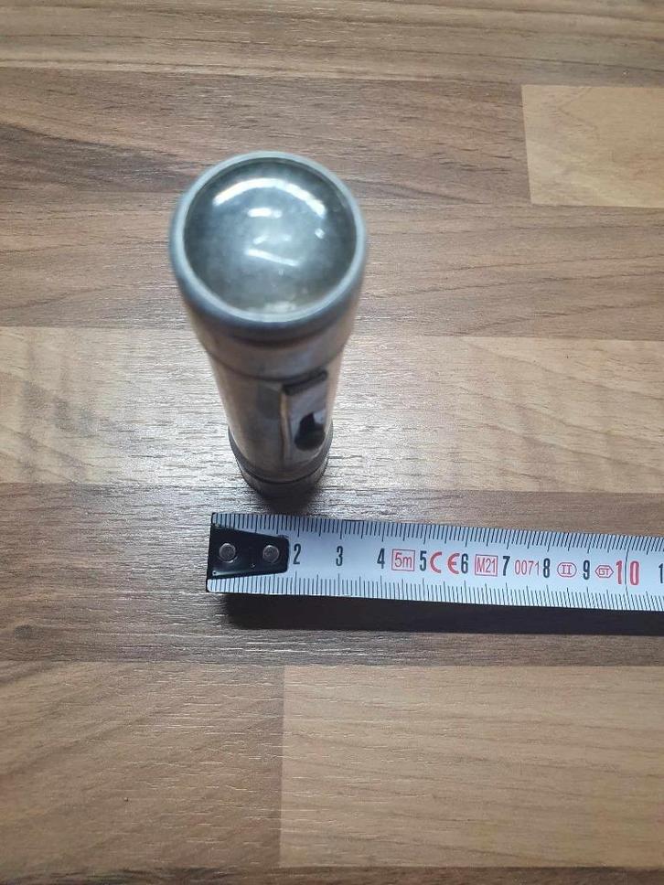 Oude zaklamp,bullseye zaklamp,aluminium,vintage,retro,klein, Antiek en Kunst, Curiosa en Brocante, Ophalen of Verzenden