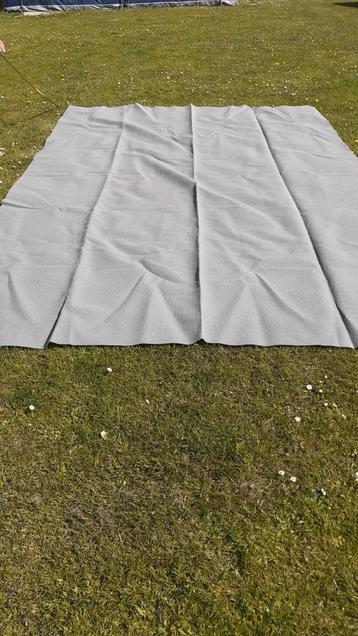  tapijt voor tent of caravan beschikbaar voor biedingen