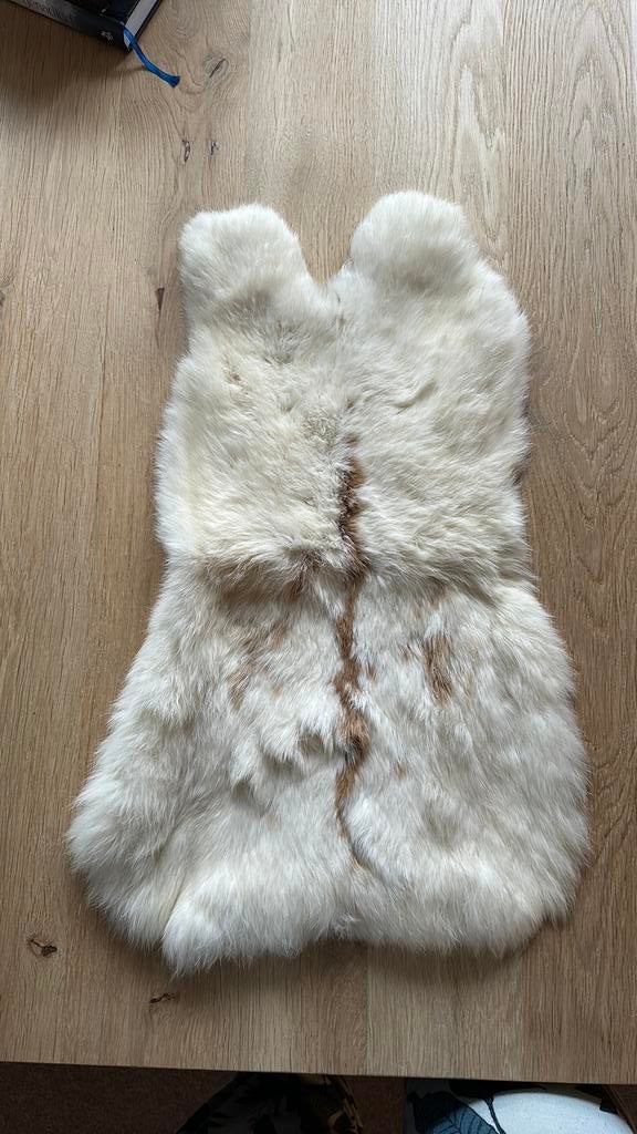 Decoratief imitatie konijnen vachtje, Verzenden, Zo goed als nieuw