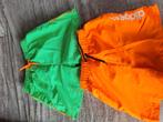 2 zwembroeken 8 jaar oranje en groen felle kleuren, Ophalen of Verzenden