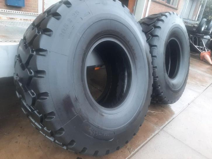 industrie banden/rubber continental robust sc15/mitas/20.5, Doe-het-zelf en Verbouw, Gereedschap | Machine-onderdelen en Toebehoren